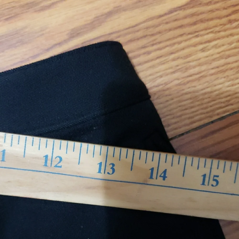 ST JOHN SPORT High Waisted Classic Black Pants‎